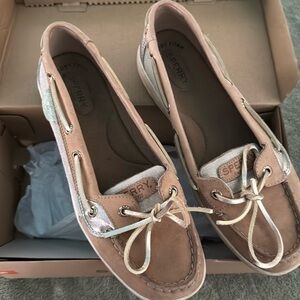 Like new Sperry angelfish